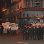 La Ertzaintza desaloja Kukutza, en un operativo que ha dejado 25 detenidos y decenas de heridos